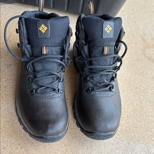 Columbia  Outdoor Boots